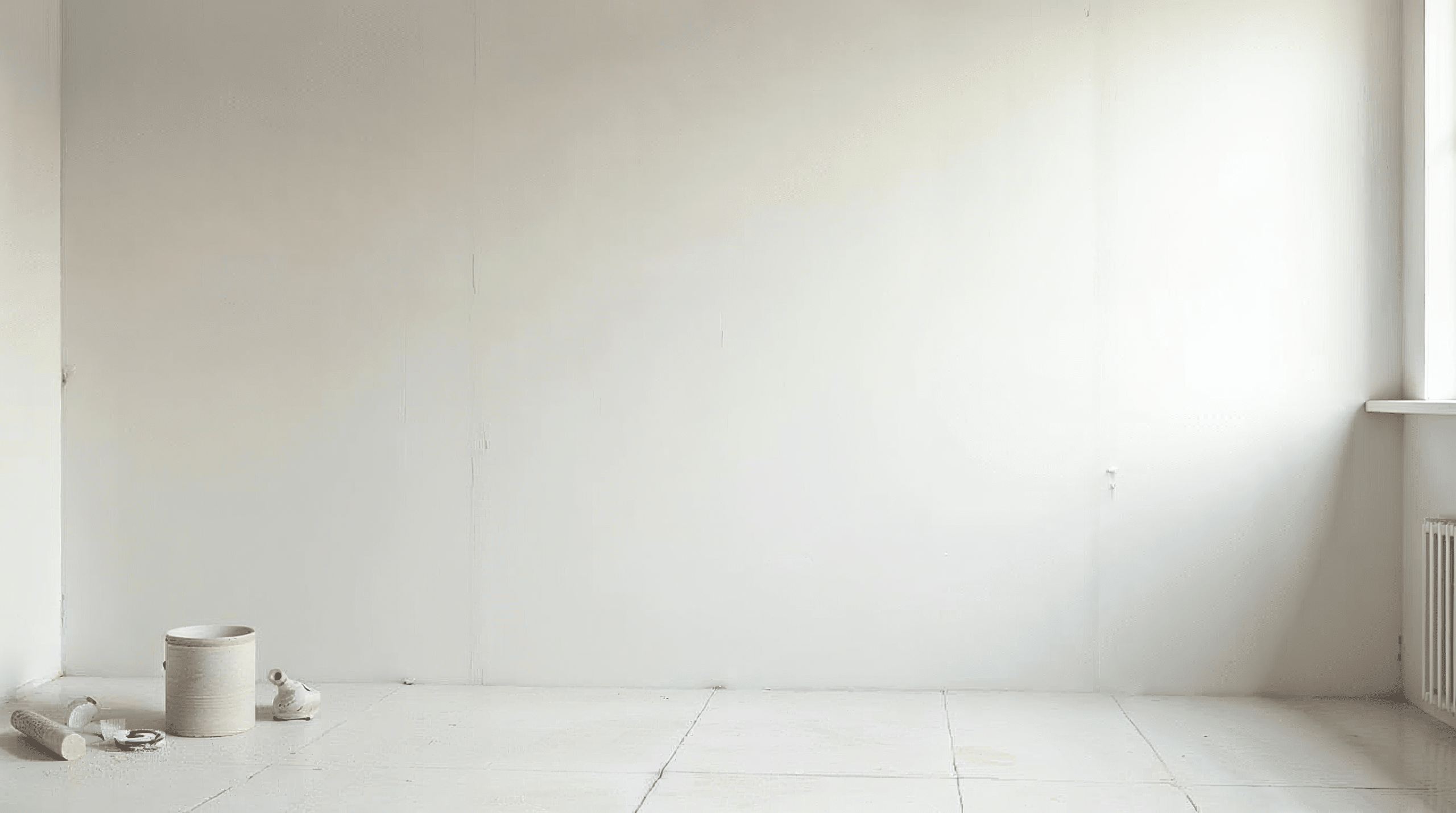 Gespachtelte und geschliffene Trockenbauwand bereit zum Streichen